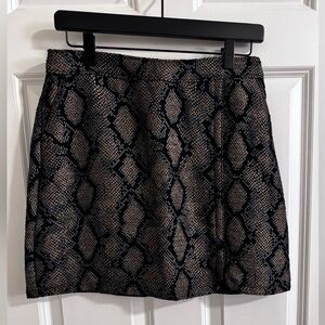 Stylish Black and Tan Skirt